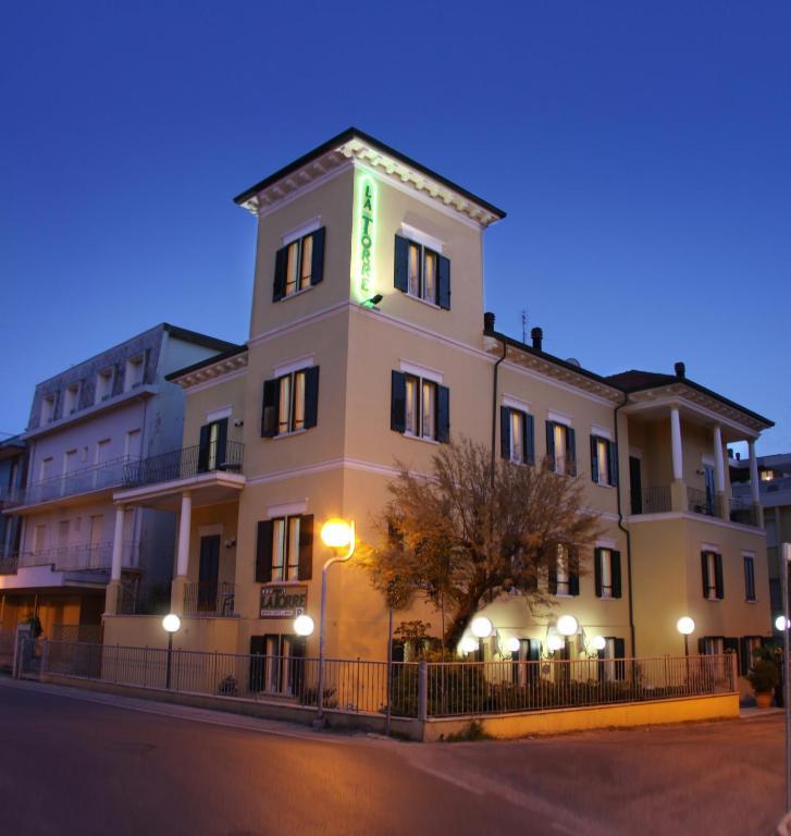Hotel La Torre Rimini Zewnętrze zdjęcie