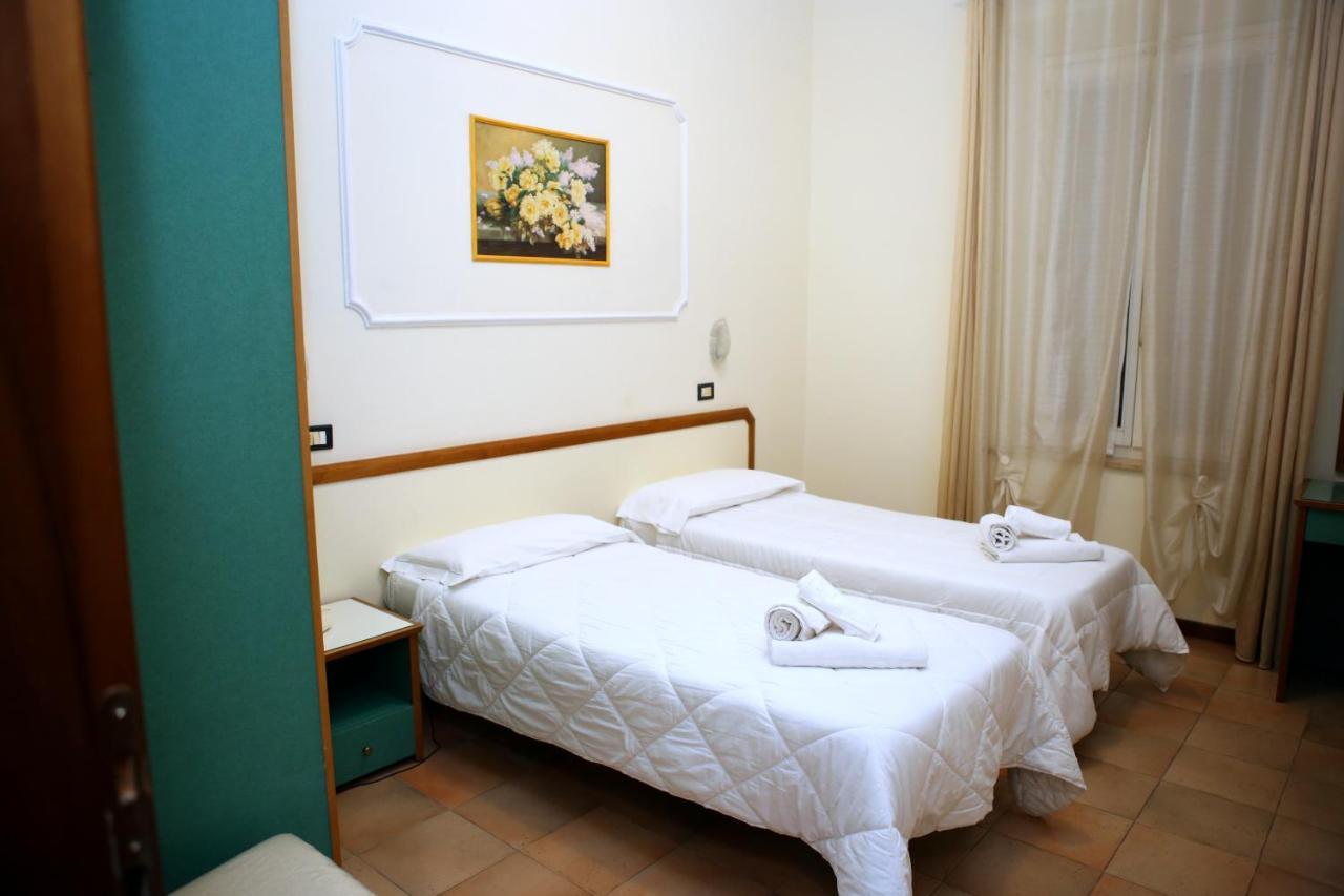 Hotel La Torre Rimini Zewnętrze zdjęcie