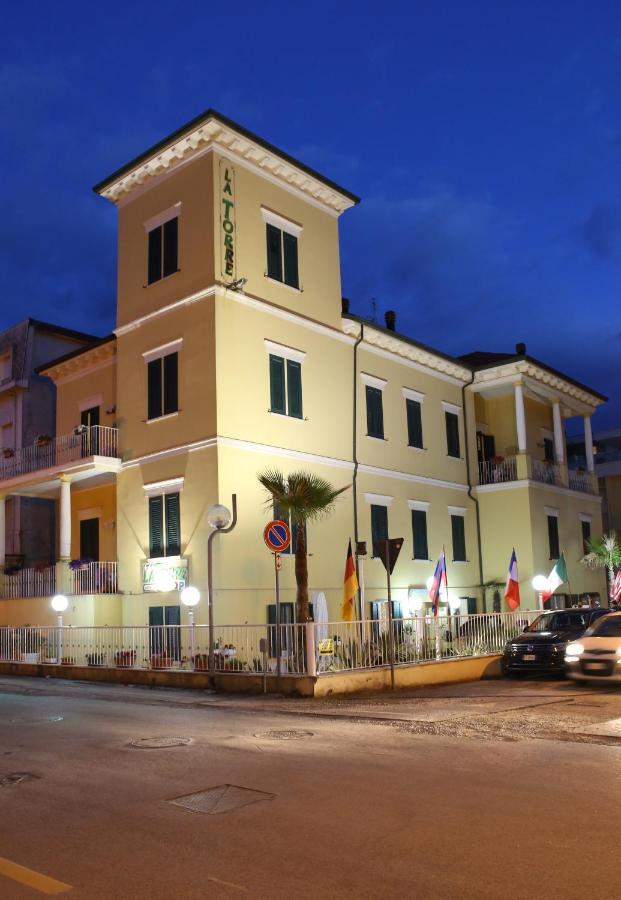 Hotel La Torre Rimini Zewnętrze zdjęcie