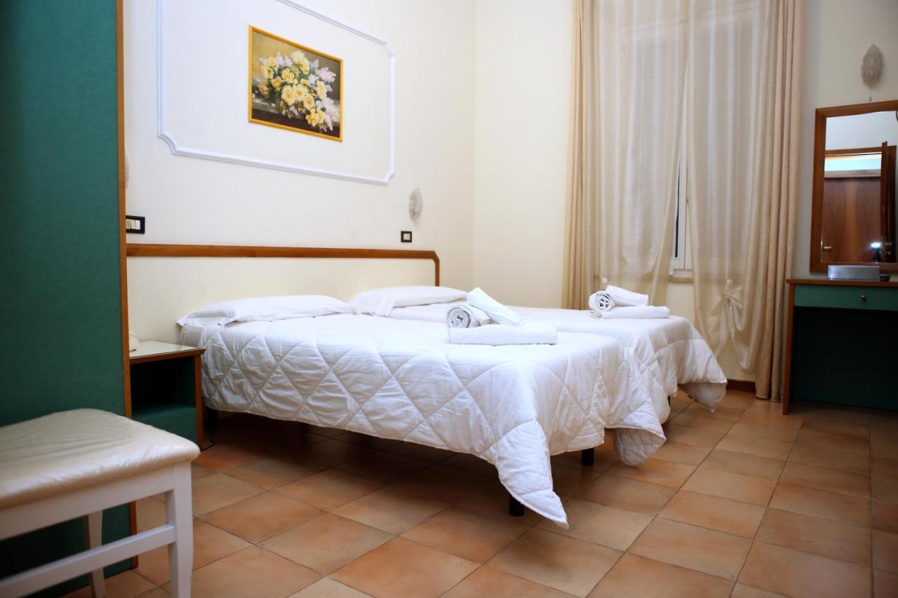 Hotel La Torre Rimini Zewnętrze zdjęcie