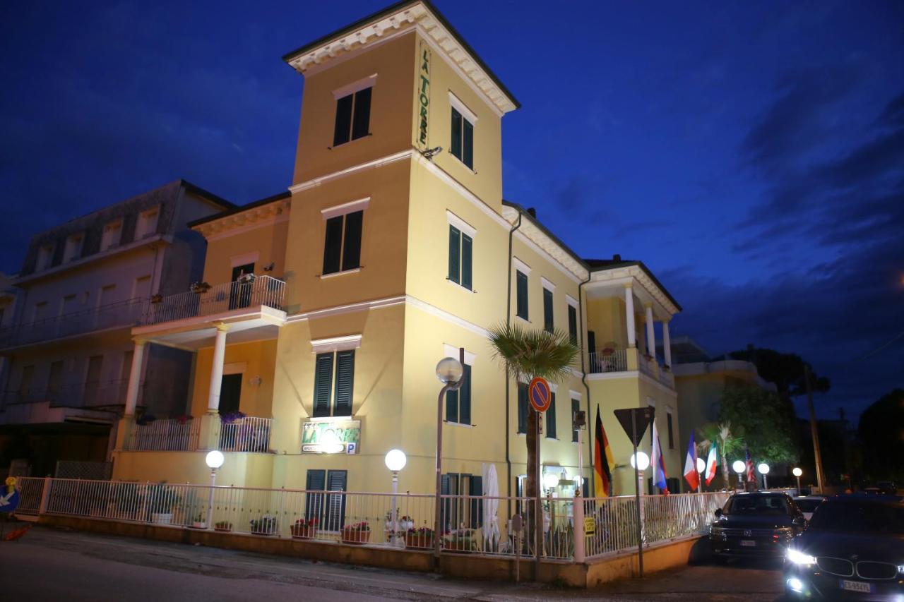 Hotel La Torre Rimini Zewnętrze zdjęcie