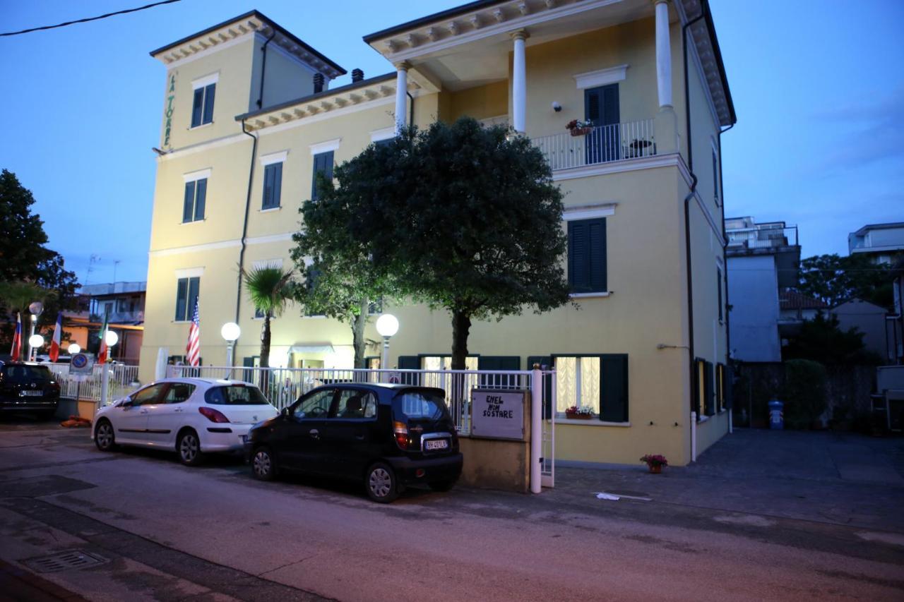 Hotel La Torre Rimini Zewnętrze zdjęcie